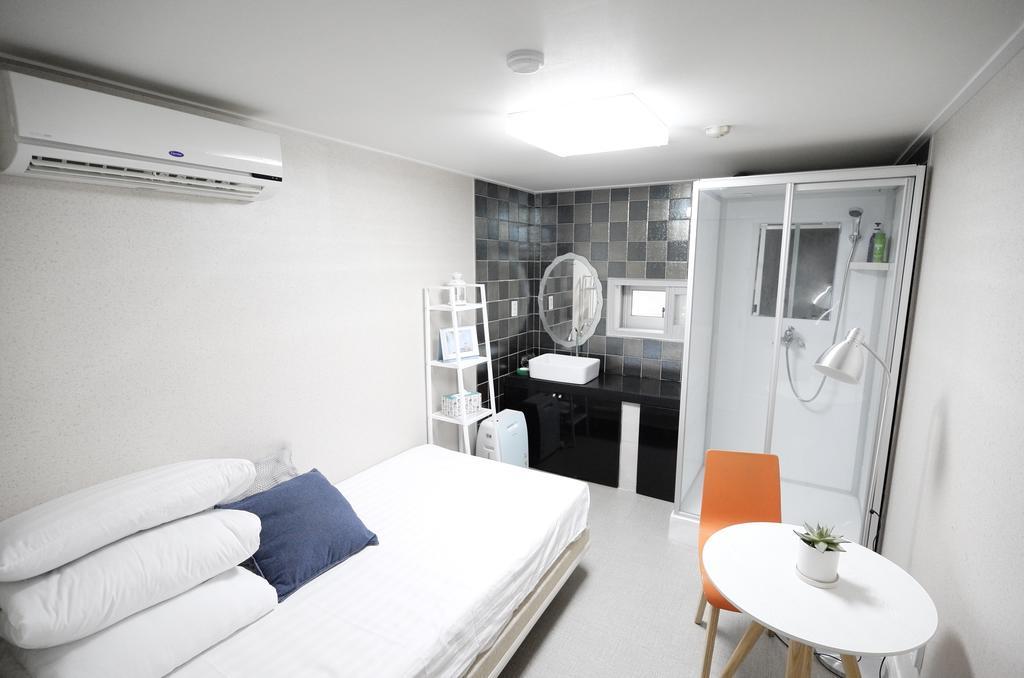 Lombard House Hostel Seoul Exterior photo
